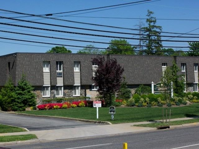 Fairfield North At Bay Shore - Photo 2 of 3