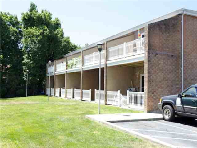 Fairfield Maples South - Photo 3 of 6