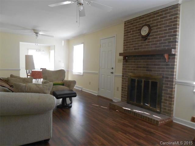4116 Bridgewood Ln - Photo 3 of 4