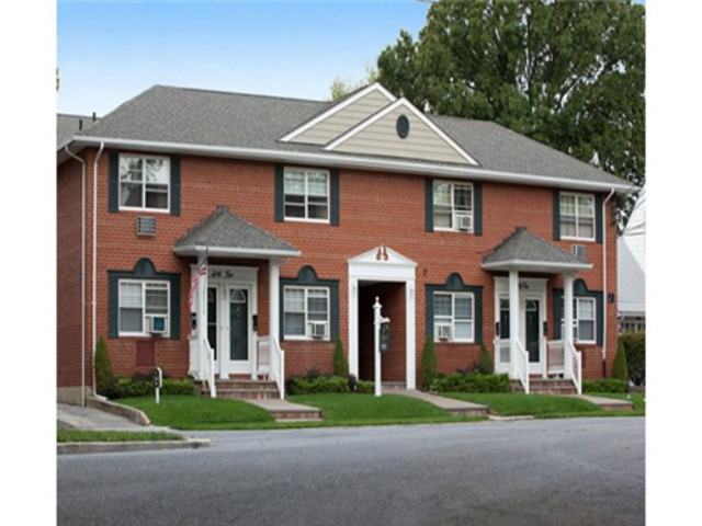 Fairfield At Valley Stream - Photo 3 of 6