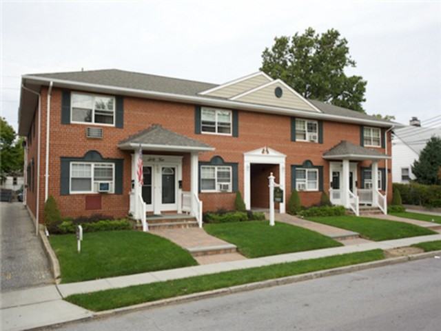 Fairfield At Valley Stream - Photo 2 of 6