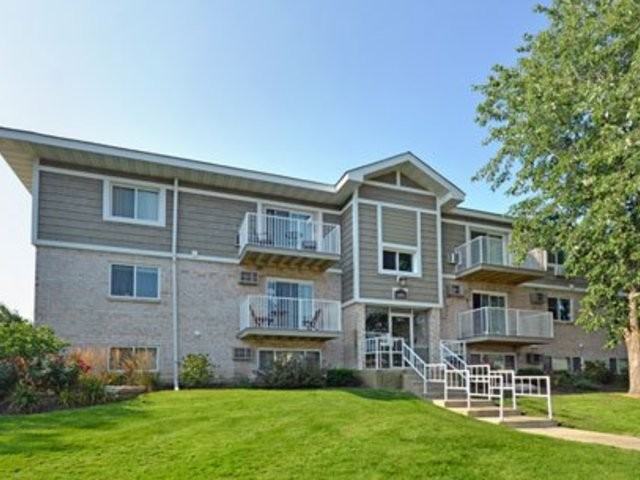 The Gates of Deer Grove - Photo 3 of 9