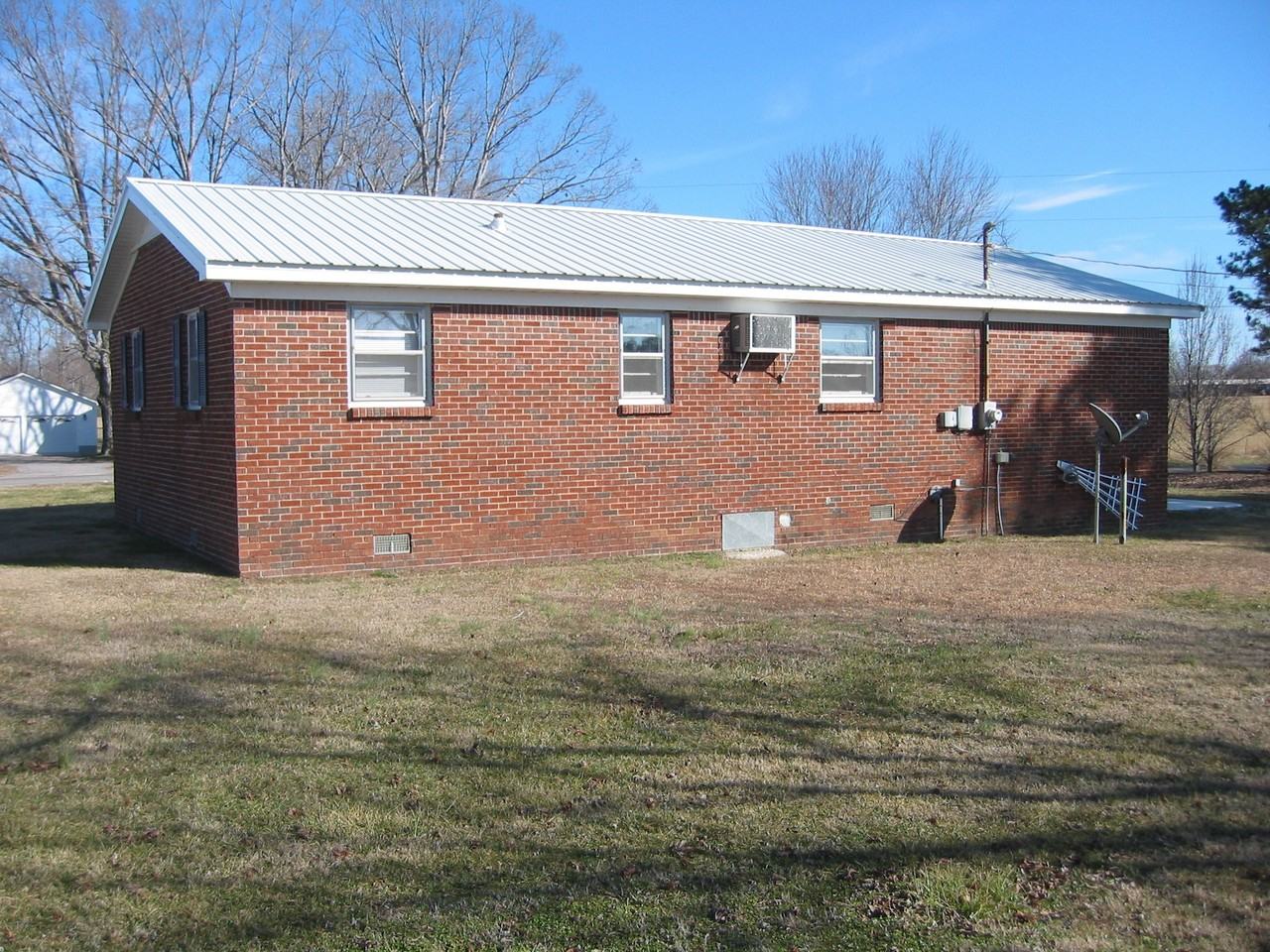 922 Salem Rd - Photo 3 of 9