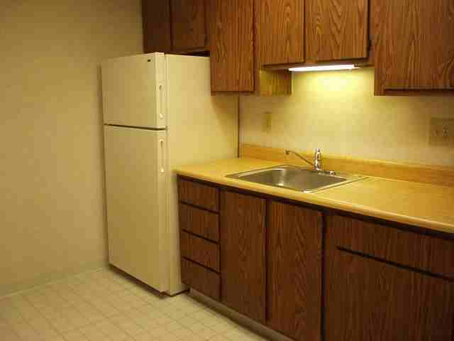 Candlelight Apartments - Photo 2 of 3