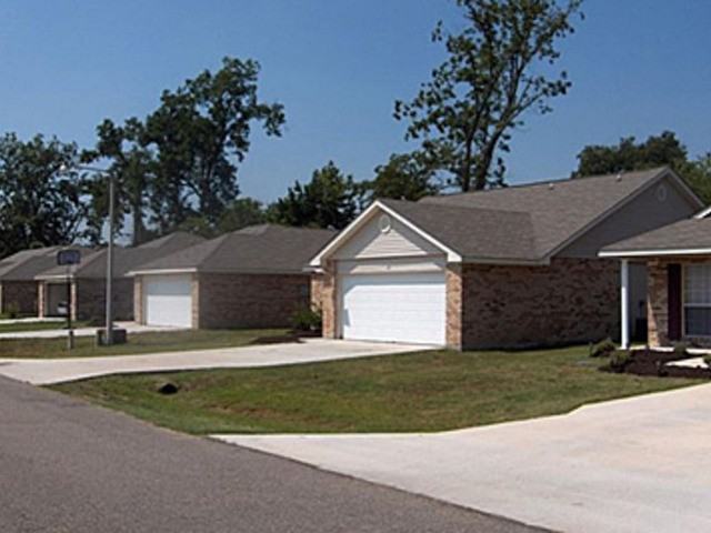 Armentine Cove - Photo 2 of 4