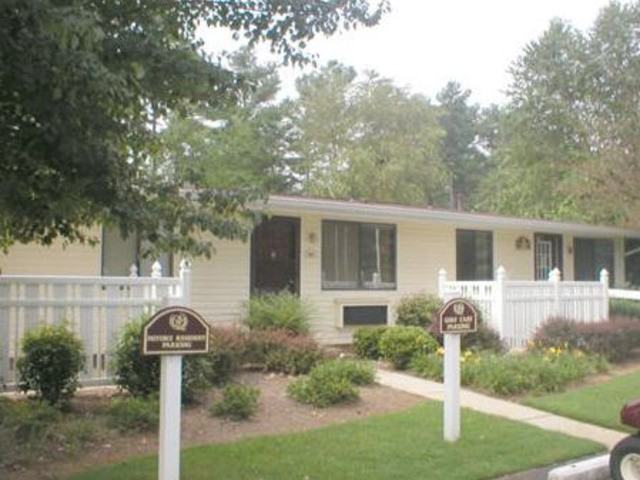 Vineyard Pointe - Photo 2 of 6