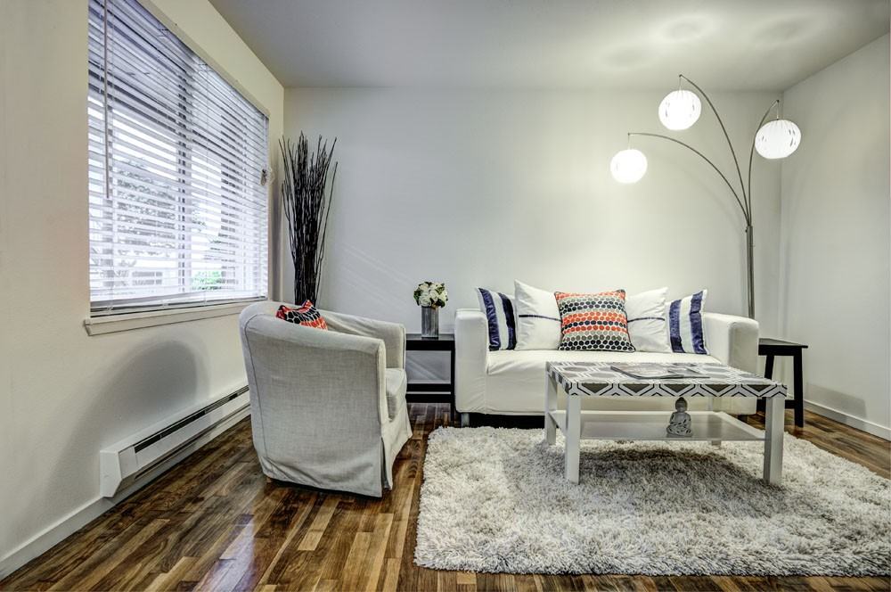 The Standard Queen Anne - Photo 2 of 8