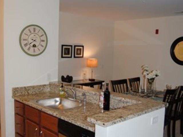 Bedford Green Apartments Hawthorne Drive, Manchester, NH 03110 Zumper