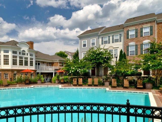 The Townes At Herndon Center - Photo 3 of 11