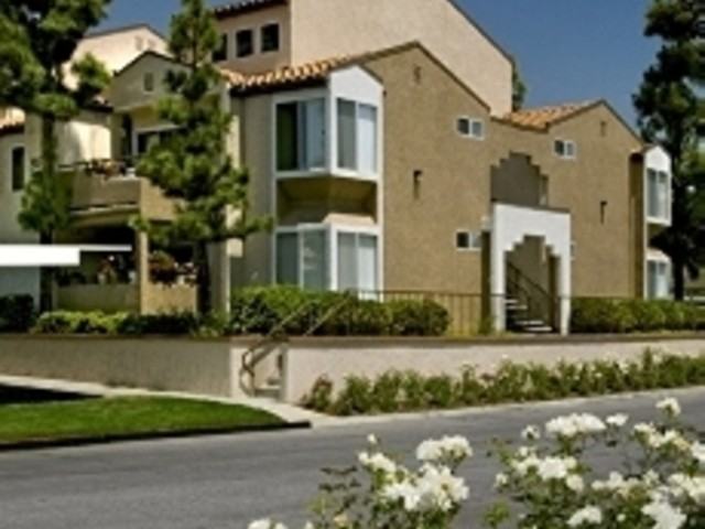 Avalon Calabasas - Photo 2 of 6