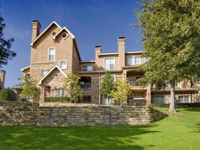 Archstone At Macarthur - Photo 2 of 6