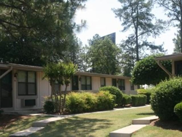 Waterbury Apartments - Photo 3 of 6