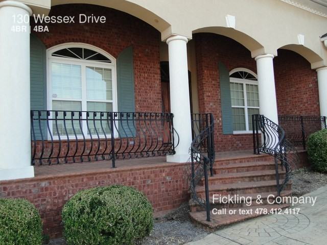 130 Wessex Dr - Photo 2 of 42