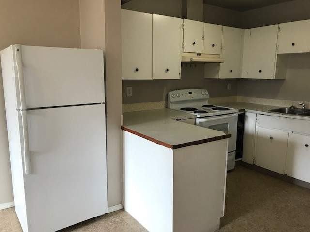 End-Unit Townhouse in Leduc - Photo 3 of 15