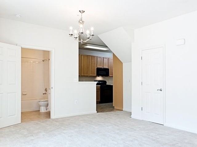 Barrington Park Apartments - Photo 2 of 6