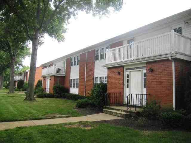 Hampshire Terrace Apartments - Photo 3 of 6