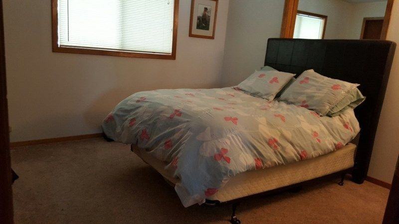 24 N Sleepy Hollow - Photo 3 of 6