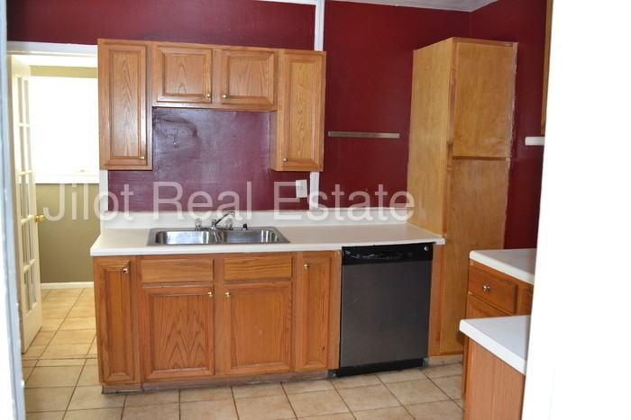 2997 Semmes St - Photo 3 of 28