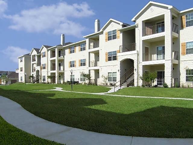 The Residence at Central Texas Marketplace - Photo 2 of 6