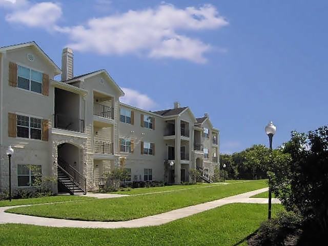 The Residence at Central Texas Marketplace - Photo 3 of 6