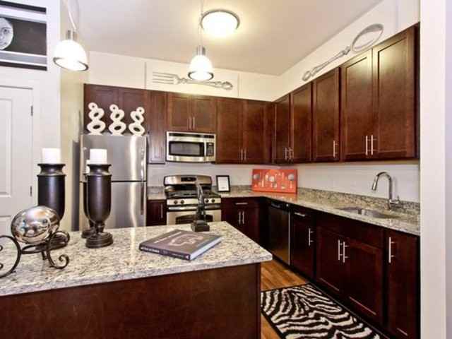 121 Towne - Photo 3 of 6