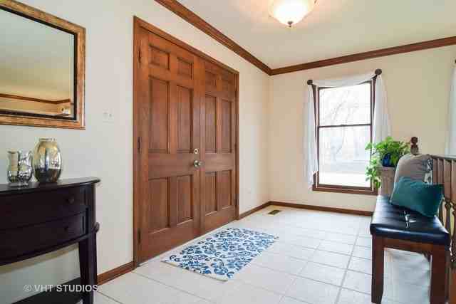 7N044 Brewster Creek Cir - Photo 3 of 25