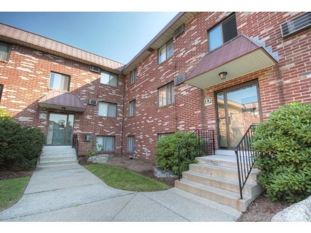 COURTYARD PRINCETON PLACE - Photo 3 of 6