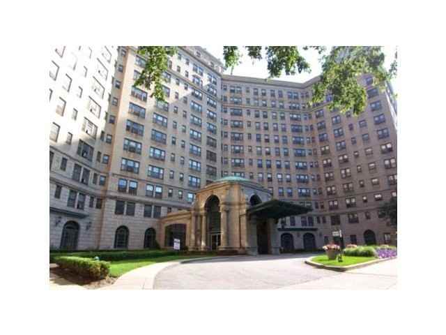 Windermere House Apartments 1642 E 56th St, Chicago, IL 60637 Zumper