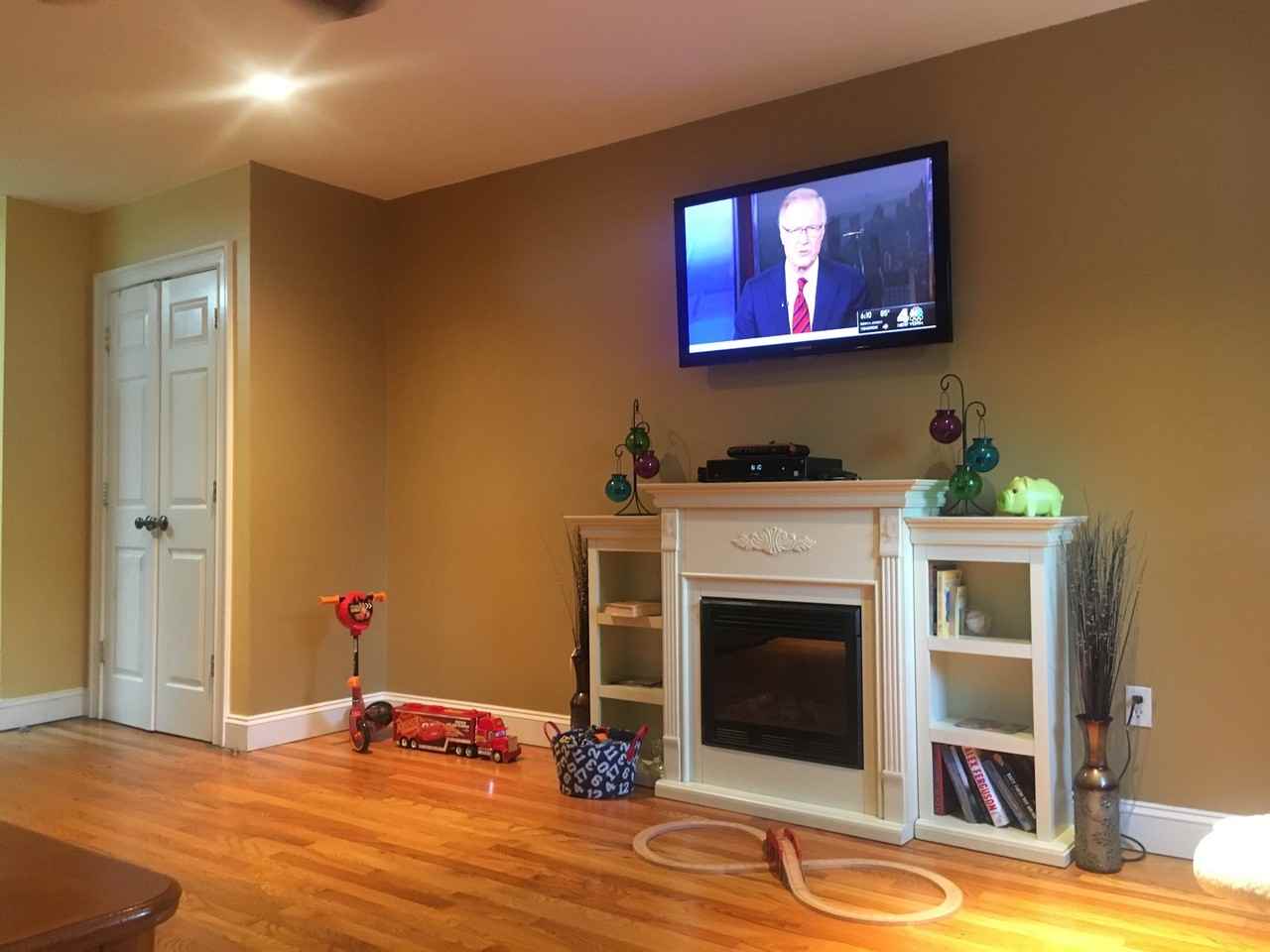 12 E 236th St - Photo 3 of 12