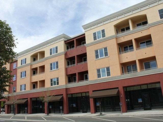 Six 1 Five - Photo 2 of 7