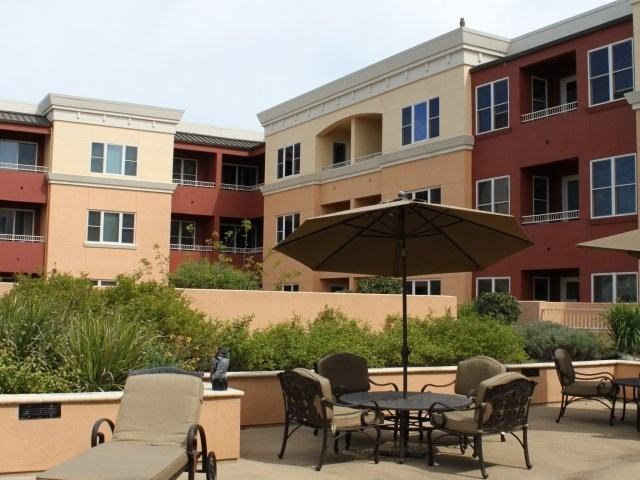 Six 1 Five - Photo 3 of 7