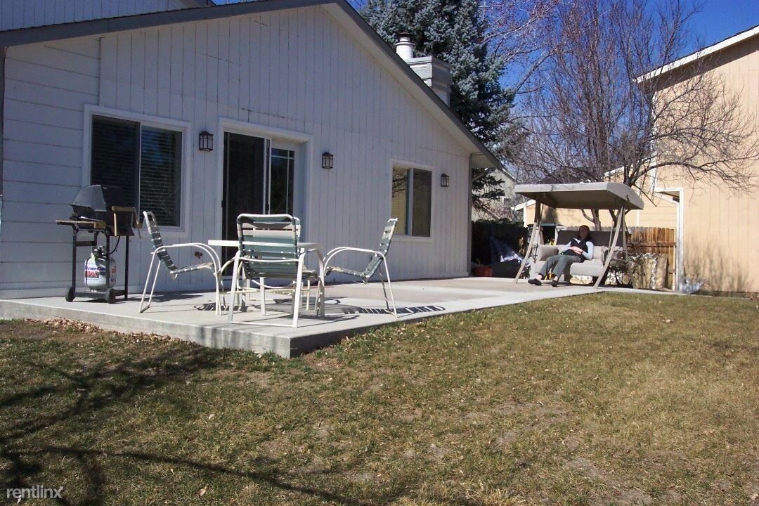 319 Starboard Ct - Photo 3 of 12