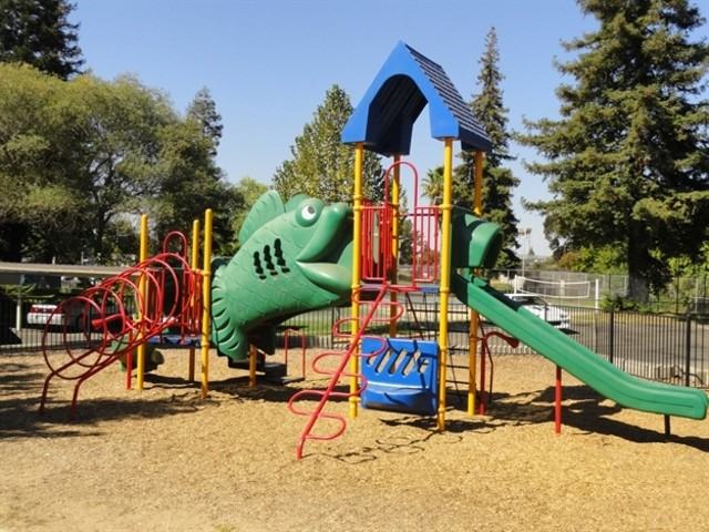 Fountain Grove - Photo 3 of 6