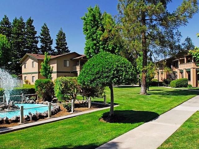 Laurel Glen Apartments - Photo 3 of 6