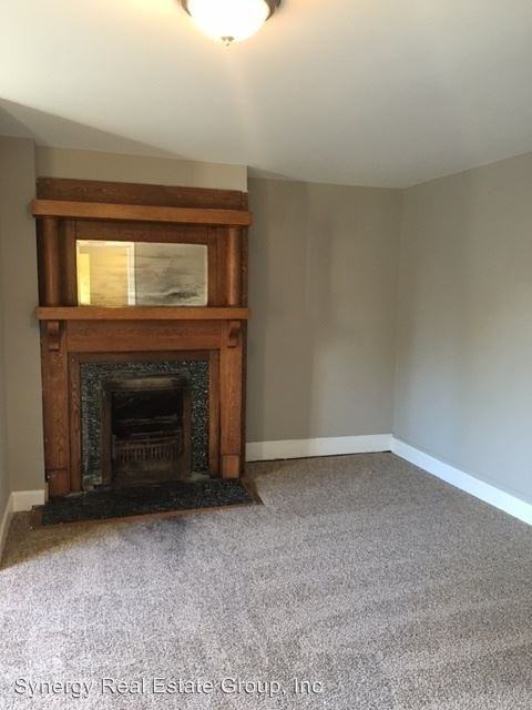 54 Green St - Photo 3 of 10