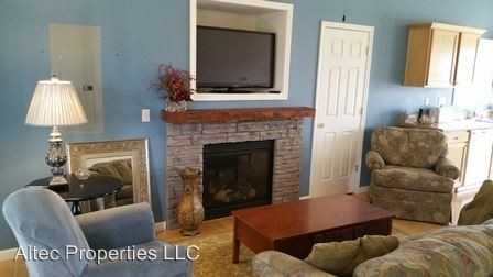 953 Grand View Dr - Photo 3 of 11