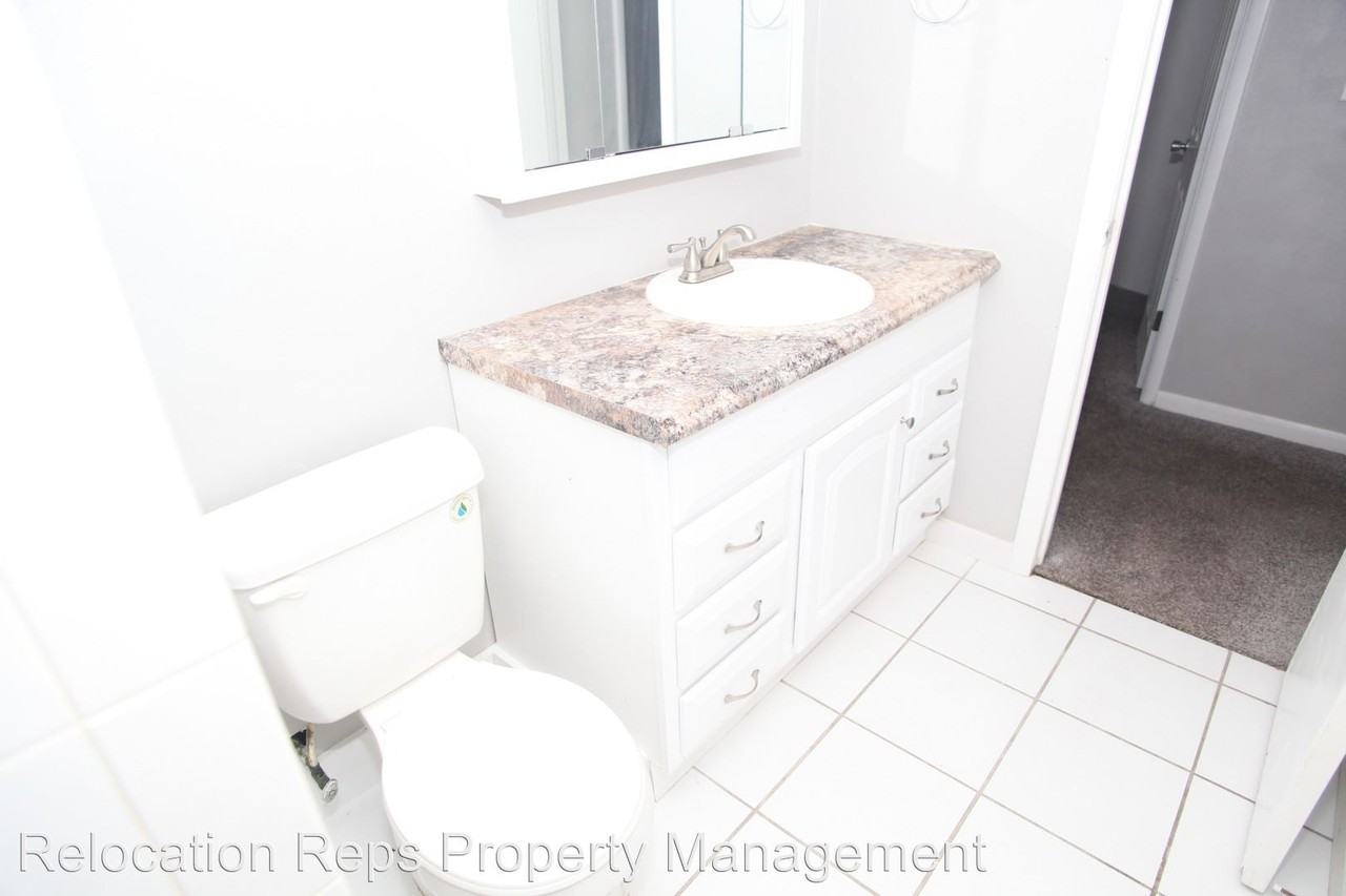 2307 9th St - Photo 2 of 21