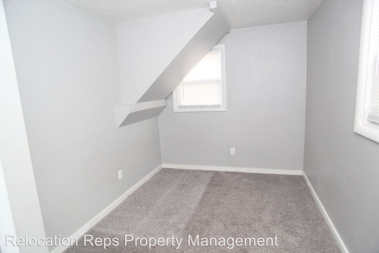 2307 9th St - Photo 3 of 21