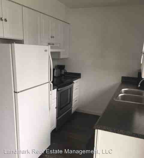 261 9th St - Photo 3 of 5