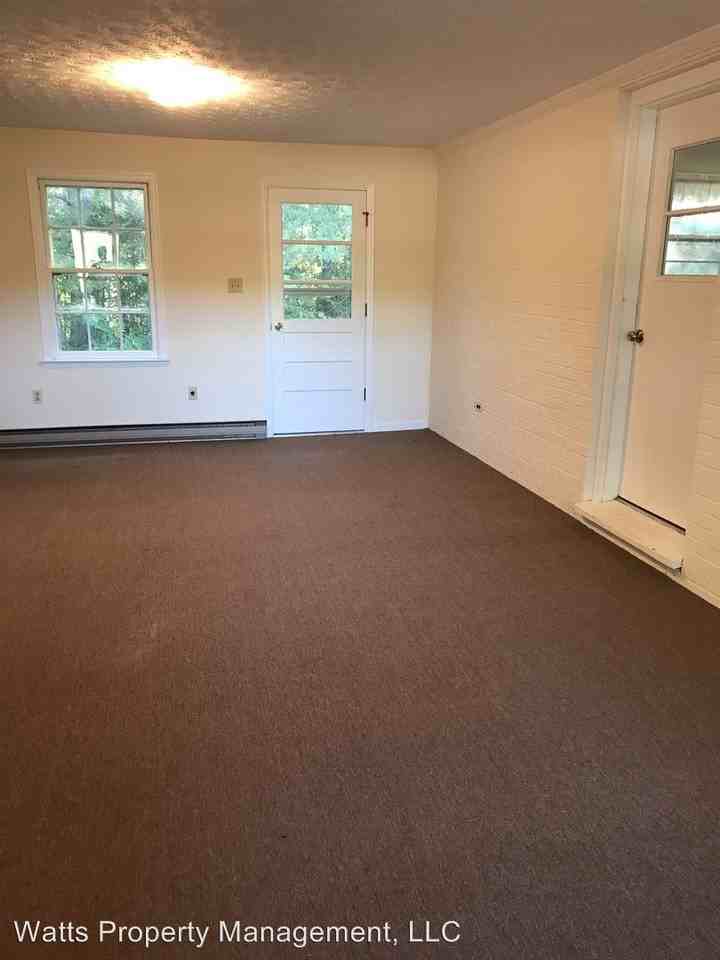 1004 Redfields Rd - Photo 2 of 15