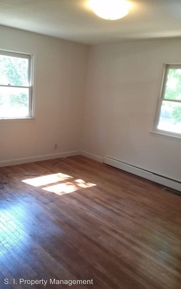 136 Rickdale Rd - Photo 3 of 8