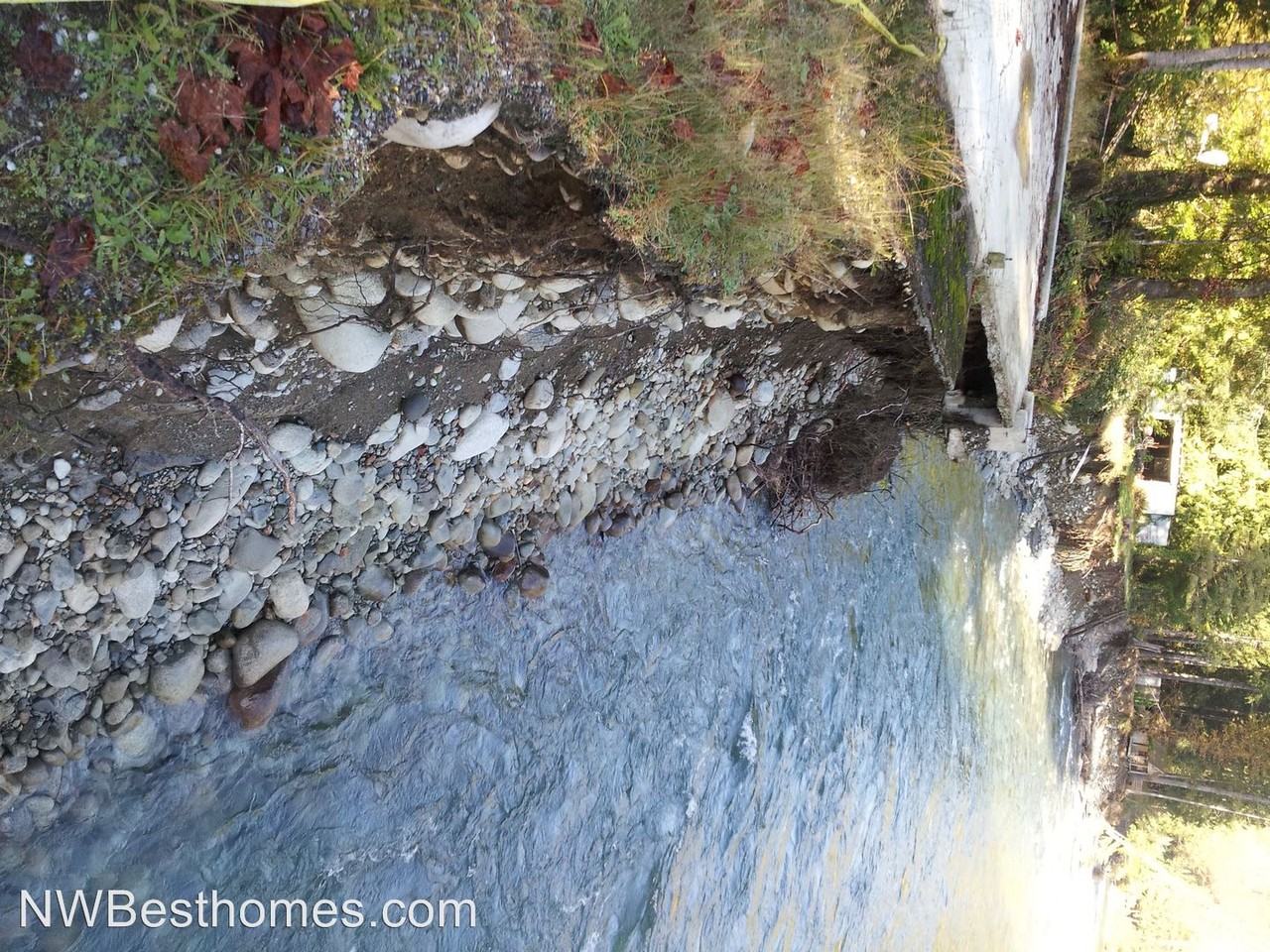 19402 River Pl - Photo 2 of 10