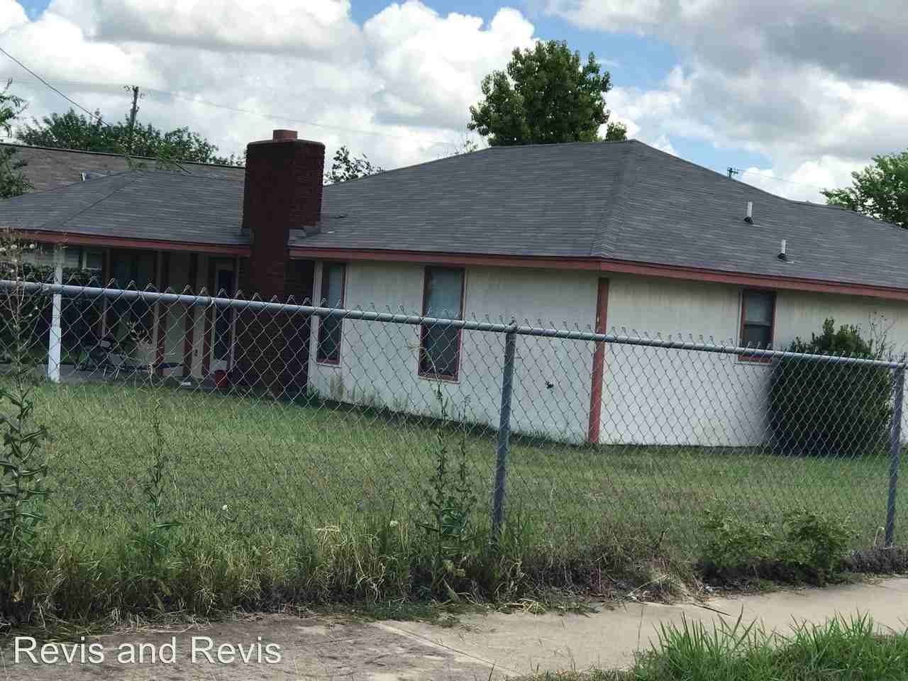 2609 Hidden Valley Dr - Photo 2 of 2