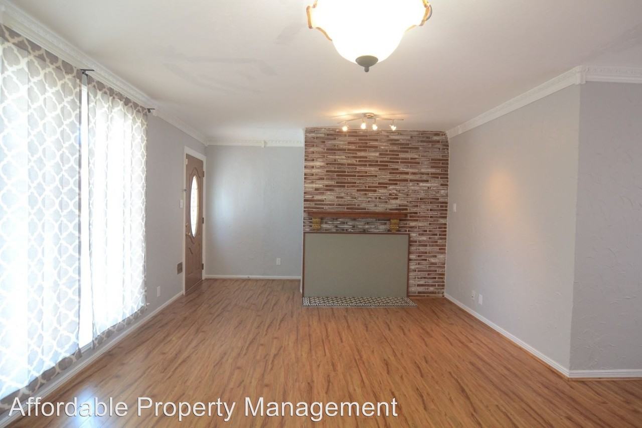 22601 Zaballos Ct - Photo 2 of 8