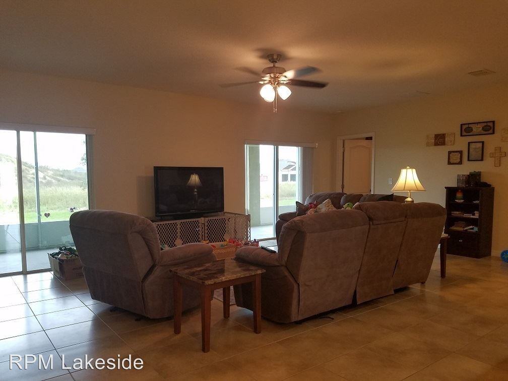 238 Barrington Dr - Photo 2 of 14