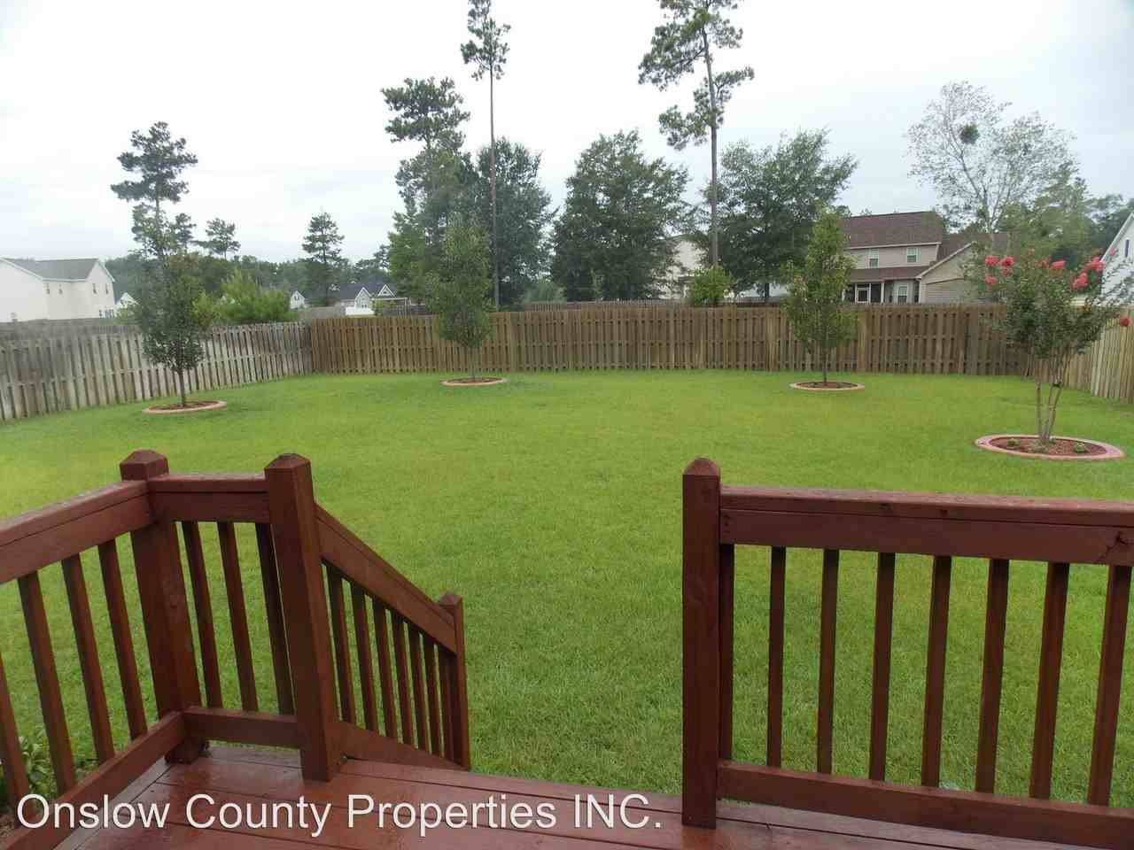 204 Wedgefield Cir - Photo 3 of 16