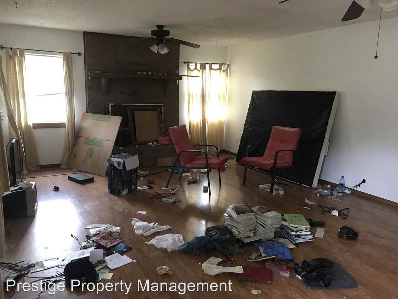 1919 N Oklahoma St - Photo 3 of 11