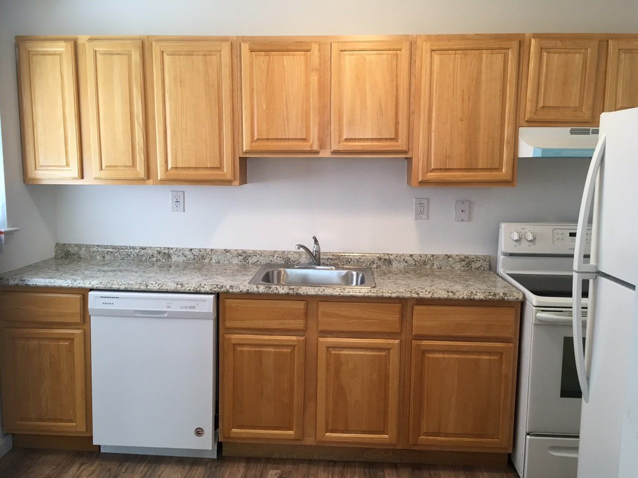 138 Cliffwood Ave W - Photo 2 of 10