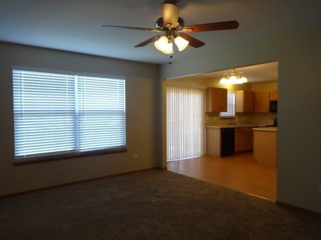 4768 W Marigold Ln - Photo 3 of 11