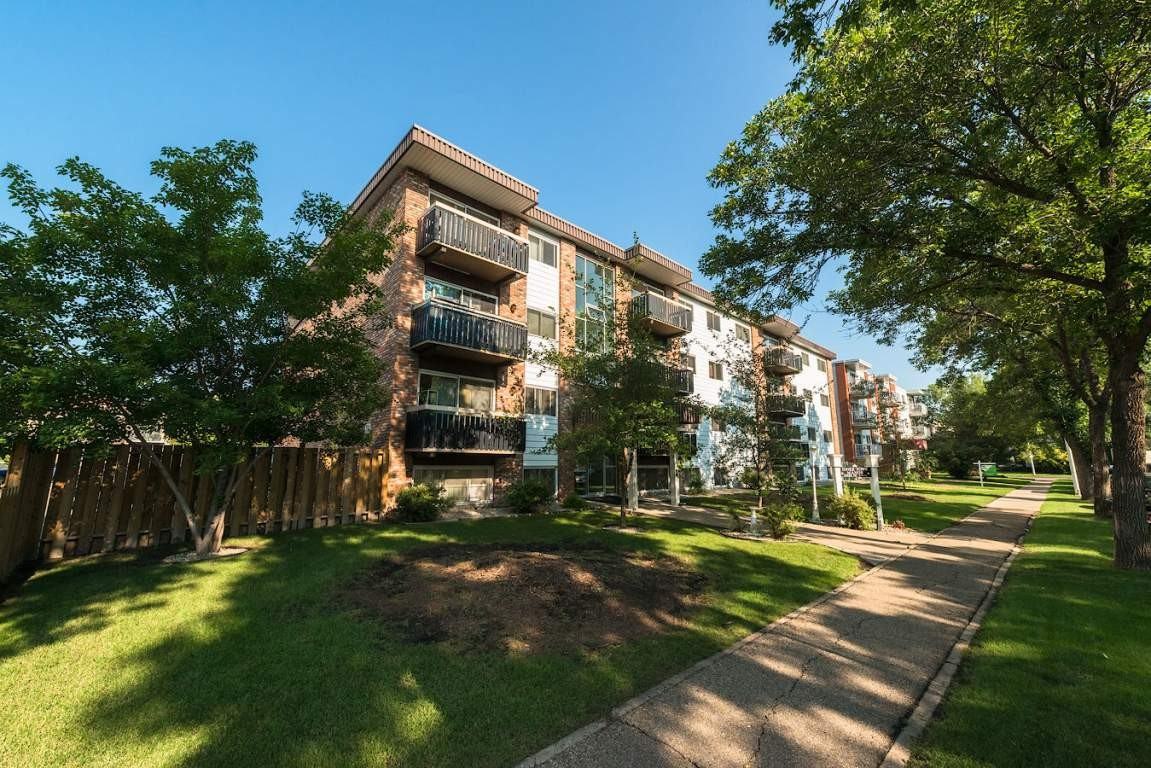 10320 113 Street - Photo 3 of 42